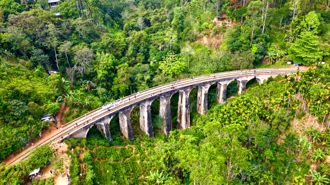 9Arches Bridge - Sri Lanka Awaits You